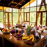Quinta Alma - Ecological Retreat Farm خيمة فخمة *